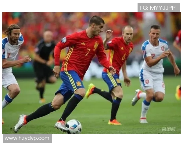 足球球星妻子身价揭秘 豪门背后的女性财富与影响力分析 足球球星妻子身价揭秘 豪门背后的女性财富与影响力分析